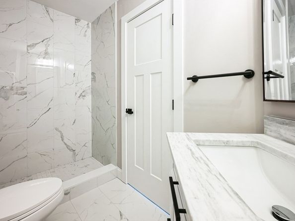 10 Falcon Dr, Shrewsbury MA 01545