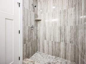 10 Falcon Dr, Shrewsbury MA 01545