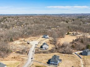 10 Falcon Dr, Shrewsbury MA 01545