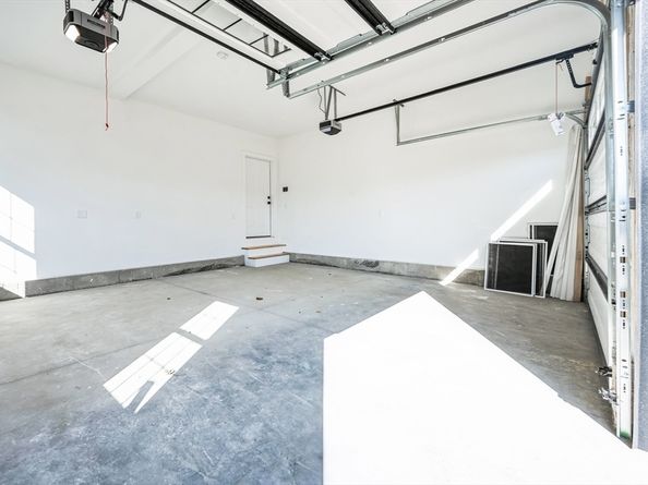 10 Falcon Dr, Shrewsbury MA 01545