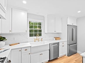 14 Spring Street, Hingham MA 02043