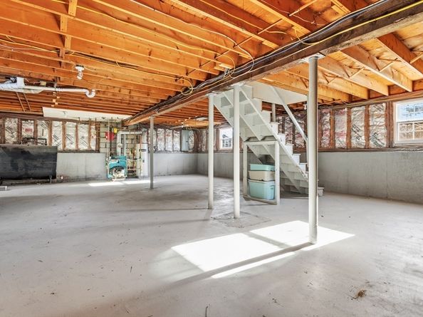 29 Susan Dr, Saugus MA 01906