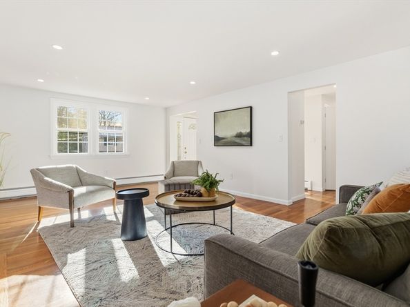 29 Susan Dr, Saugus MA 01906