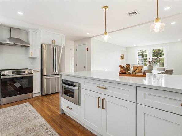 29 Susan Dr, Saugus MA 01906