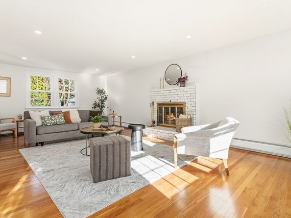 29 Susan Dr, Saugus MA 01906