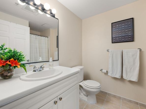 1 Nassau St 1205, Boston MA 02111