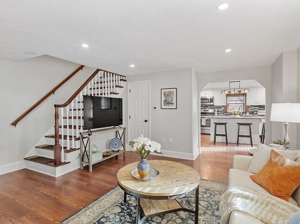 42 Stevens Street 42, Andover MA 01810