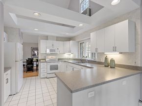 34 Pickman Dr, Bedford MA 01730