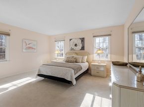 34 Pickman Dr, Bedford MA 01730