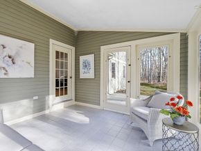 34 Pickman Dr, Bedford MA 01730