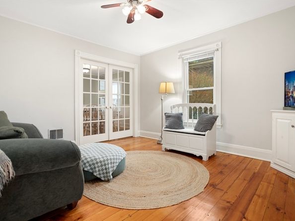 17 Cliff St, Salem MA 01970