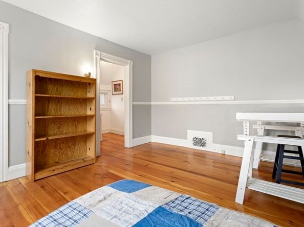 17 Cliff St, Salem MA 01970