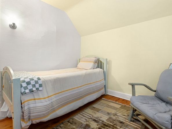 17 Cliff St, Salem MA 01970