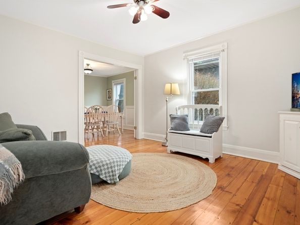 17 Cliff St, Salem MA 01970