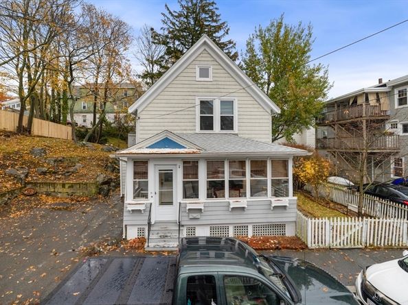 17 Cliff St, Salem MA 01970