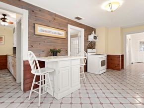 17 Cliff St, Salem MA 01970