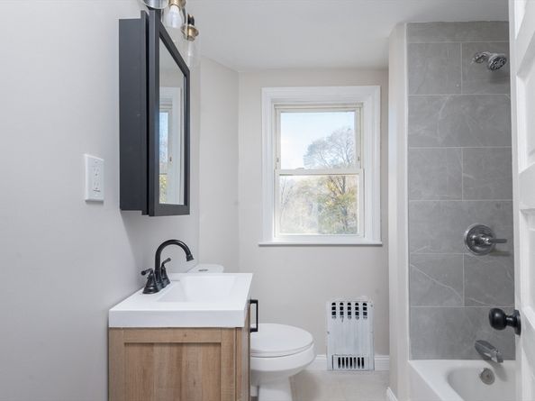 1085 Bedford St, Abington MA 02351