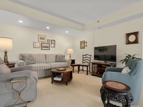 250 Hammond Pond Pkwy 614S, Newton MA 02467