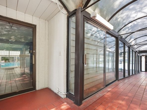 250 Hammond Pond Pkwy 614S, Newton MA 02467