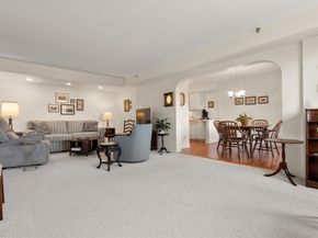 250 Hammond Pond Pkwy 614S, Newton MA 02467