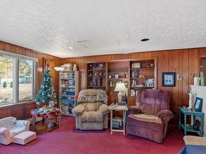 36 Brownlea Rd, Framingham MA 01701