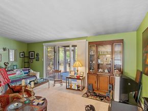 36 Brownlea Rd, Framingham MA 01701