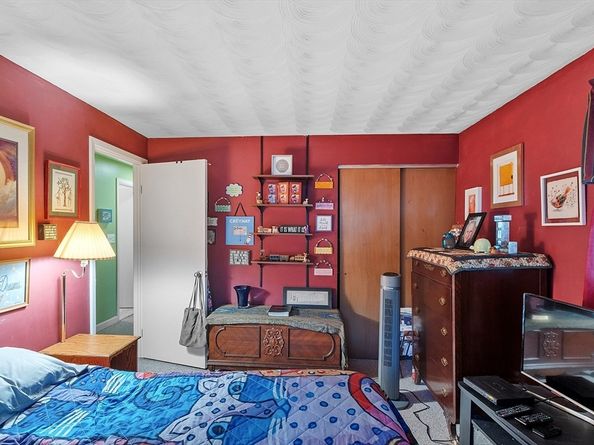 36 Brownlea Rd, Framingham MA 01701