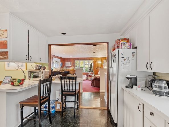 36 Brownlea Rd, Framingham MA 01701