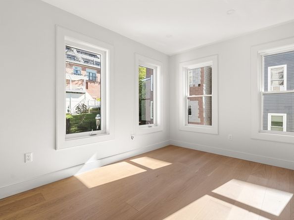 9 Armory St, Boston MA 02129