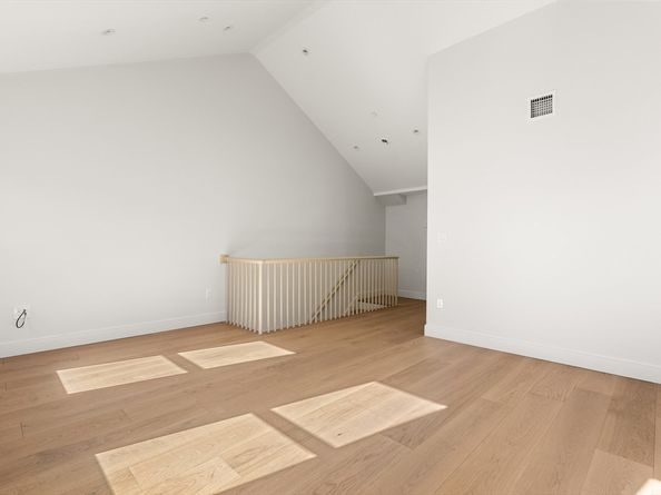 9 Armory St, Boston MA 02129