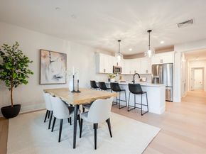 62 Foundry St 202, Wakefield MA 01880