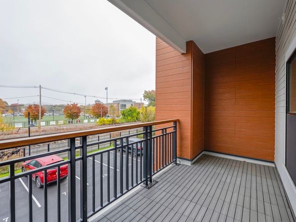 62 Foundry St 202, Wakefield MA 01880