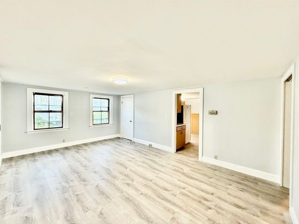 84 Pearl St, Stoughton MA 02072