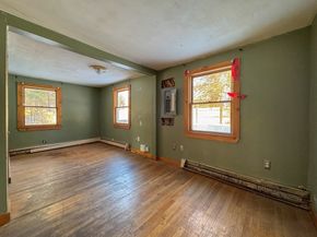 23 Fifth Ave, Lakeville MA 02347