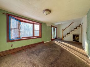 23 Fifth Ave, Lakeville MA 02347