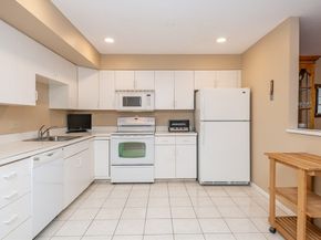 30 Weatherly Drive 30, Salem MA 01970