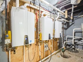 96 Mansfield St, Framingham MA 01702