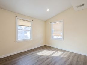 96 Mansfield St, Framingham MA 01702