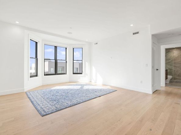 472 W Broadway 501, Boston MA 02127