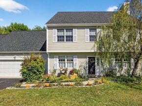 127 Clear Pond Drive 127, Walpole MA 02081