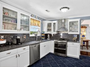 127 Clear Pond Drive 127, Walpole MA 02081