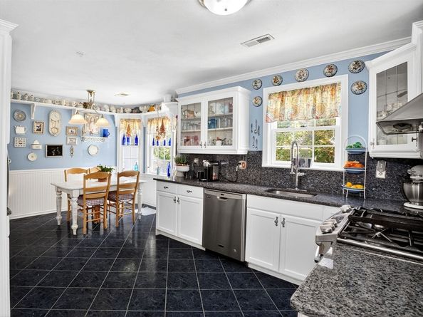 127 Clear Pond Drive 127, Walpole MA 02081