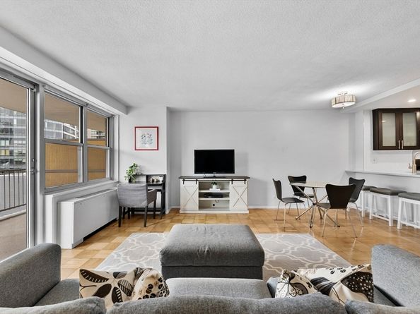 151 Tremont St 16A, Boston MA 02111
