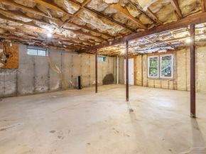 7 Lorraine Rd, Worcester MA 01604