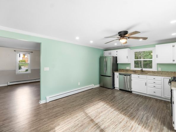7 Lorraine Rd, Worcester MA 01604