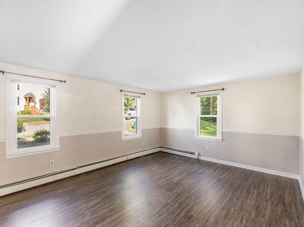 7 Lorraine Rd, Worcester MA 01604