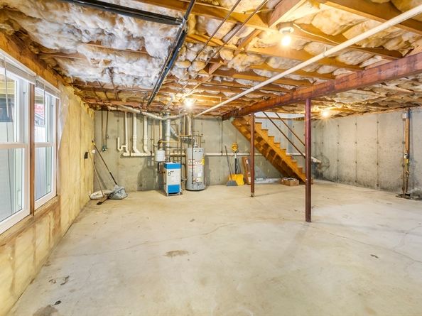 7 Lorraine Rd, Worcester MA 01604