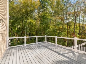 7 Lorraine Rd, Worcester MA 01604