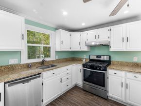 7 Lorraine Rd, Worcester MA 01604