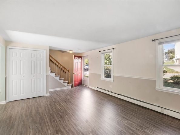 7 Lorraine Rd, Worcester MA 01604